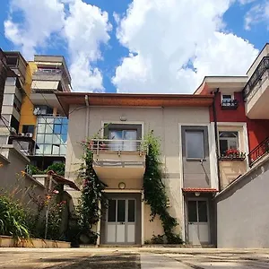 Apartment A Cheerful With Free Parking Space